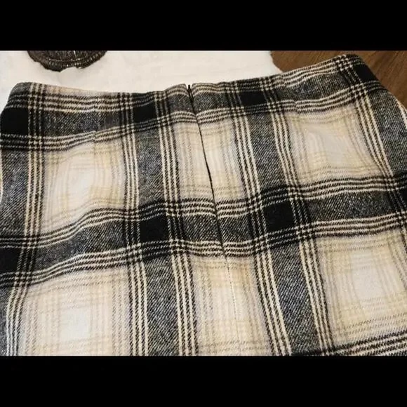 Earthbound Trading Co. Plaid  Wool Skirt - Size Large - Picture 2 of 6